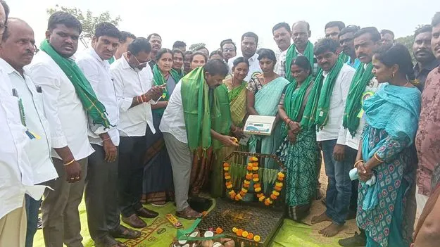 రైతులు నష్టపోవద్దనే కొనుగోలు కేంద్రాలు