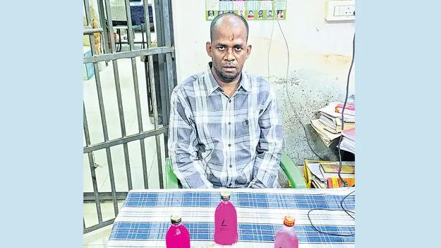 ఏసీబీ వలలో సబ్‌ ట్రెజరీ ఉద్యోగి