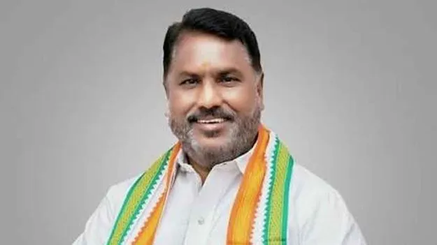 గురుకులాల్లో సరుకుల కొరత రావొద్దు: అడ్లూరి