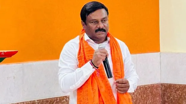 జగన్నాటకంతో ఒకరిని ఒకరు కాపాడుకుంటున్నారు.. కాంగ్రెస్, బీఆర్‌ఎస్‌పై మహేశ్వర్ రెడ్డి ఫైర్
