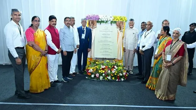 అమరావతిలో ఎల్వీ ప్రసాద్ కంటి ఆసుపత్రి.. భూమిపూజ చేసిన సీఎం చంద్రబాబు