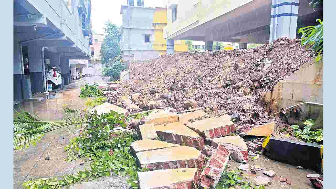 నగరం అస్తవ్యస్తం