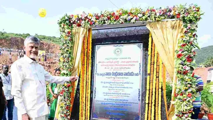 ఉత్తరాంధ్రకు గోదావరి జలాలు.. పోలవరం ఎడమ కాలువ ద్వారా విడుదల