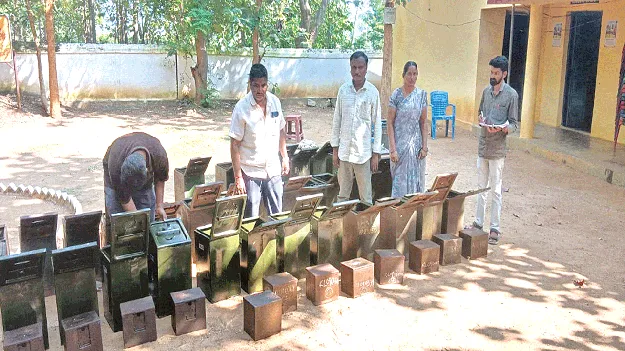  Ballot Boxes బ్యాలెట్‌ బాక్సులకు నెంబరింగ్‌ 
