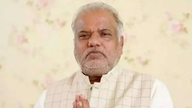 బాలికపై లైంగిక వేధింపులు.. కలకలం రేపుతున్న మంత్రి వ్యాఖ్యలు..