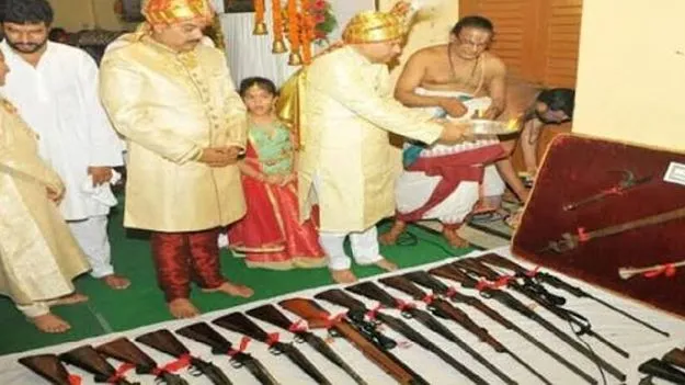 వైభవంగా ‘బొబ్బిలి’ ఆయుధపూజ