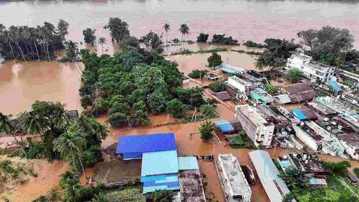శ్రీకాకుళం బూర్జలో వరద బీభత్సం.. పోలీస్ స్టేషన్‌లోకి చేరిన నీరు