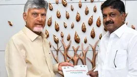 ఎమ్మెల్యేలకు పయ్యావుల ఆదర్శం.. ఉరవకొండ అభివృద్ధి నివేదికపై సీఎం ప్రశంసలు