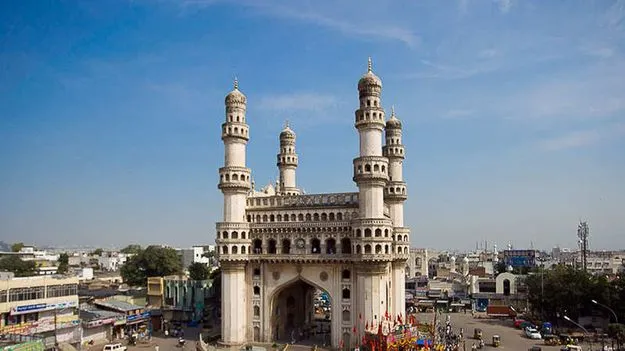 పెచ్చులూడుతున్న చార్మినార్‌