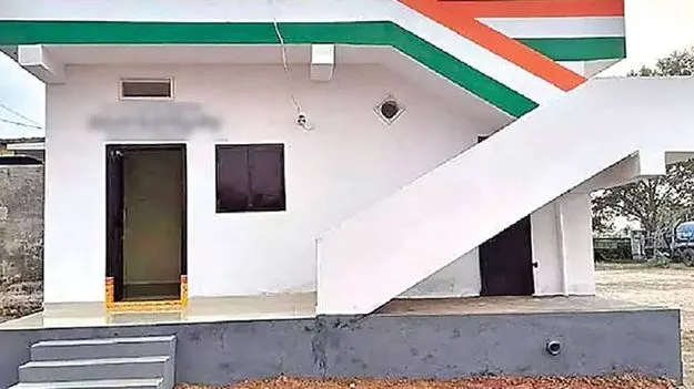 కారు లేకున్నా ఉన్నట్లు చూపి..