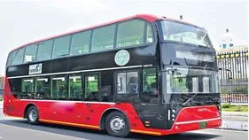 షెడ్‌లో డబుల్‌ డెక్కర్‌.. నిలిచిన సేవలు