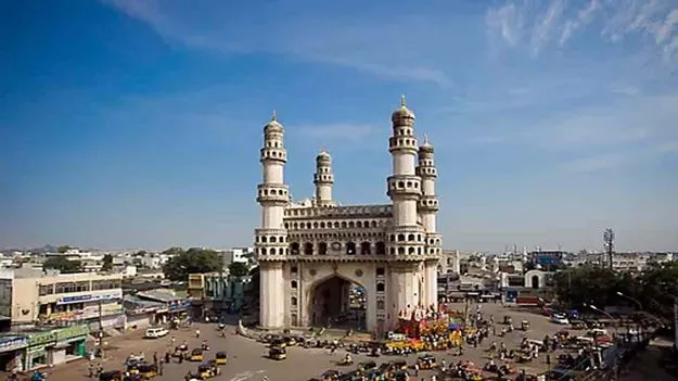 చార్మినార్‌పై పనిచేయని గడియారం