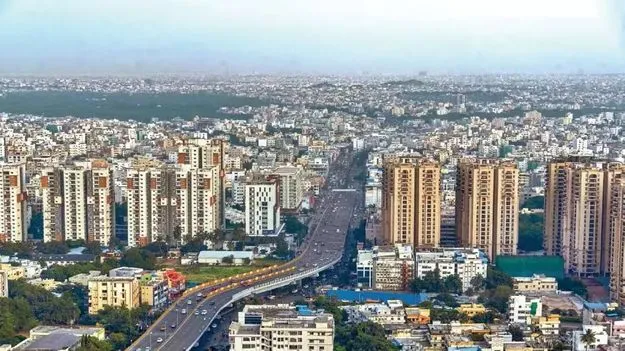ఐటీ కారిడార్‌లో ప్రత్యేక క్యారేజ్‌వేలు!
