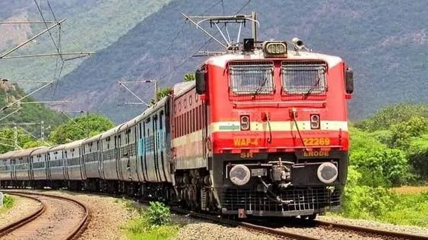 అక్టోబరు 4 నుంచి 18 ప్రత్యేక రైళ్లు