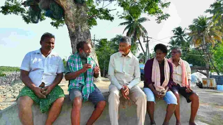 మత్స్యకారుల సమస్యలు అడిగి తెలుసుకున్న సీఎం చంద్రబాబు