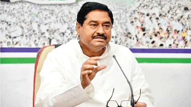 ధర్మాన మెడకు ‘హుద్‌హుద్‌’ ఉచ్చు!