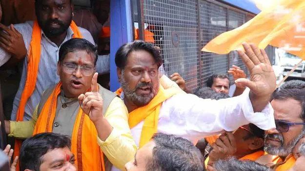 ట్యాంక్‌బండ్‌పై నుంచే నిమజ్జనాలు చేయాలి