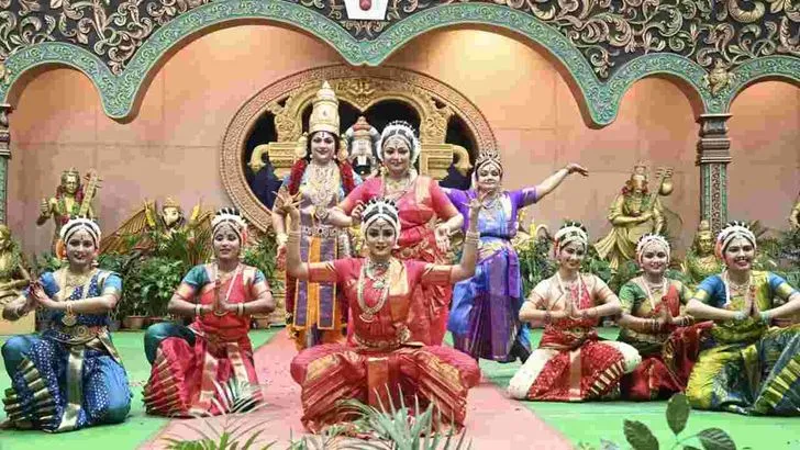 తిరుమల బ్రహ్మోత్సవాల్లో నటి డింపుల్ హయాతి కూచిపూడి నృత్య ప్రదర్శన