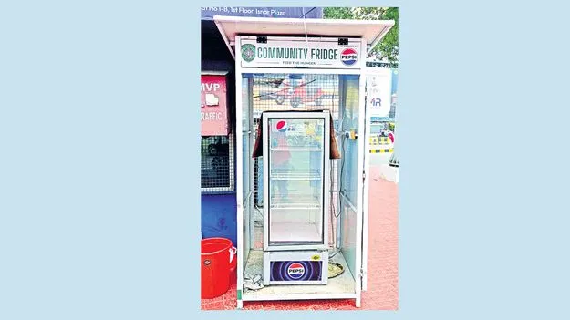 కమ్యూనిటీ ఫ్రిడ్జ్‌లు ఖాళీ!