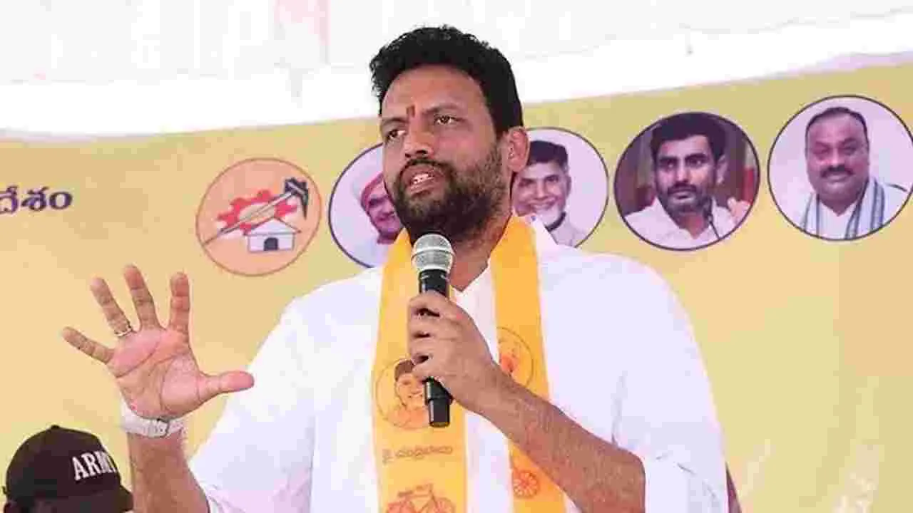 కేసీ కెనాల్ వద్ద వినాయక నిమజ్జన ఏర్పాట్లను పరిశీలించిన మంత్రి టీజీ టీజీ భరత్ కేసీ కెనాల్ వద్ద వినాయక నిమజ్జన ఏర్పాట్లను పరిశీలించిన మంత్రి టీజీ టీజీ భరత్