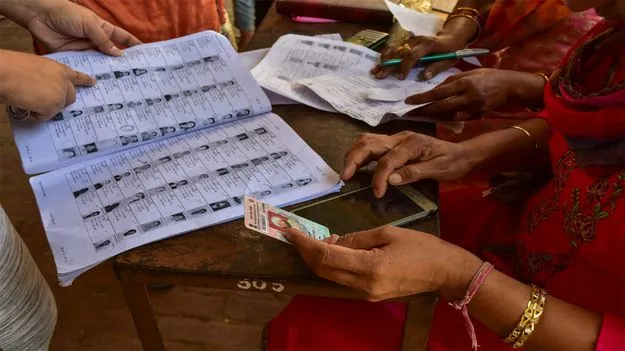 ఆధారాలు చూపించి.. ఓటు నిలుపుకోండి..