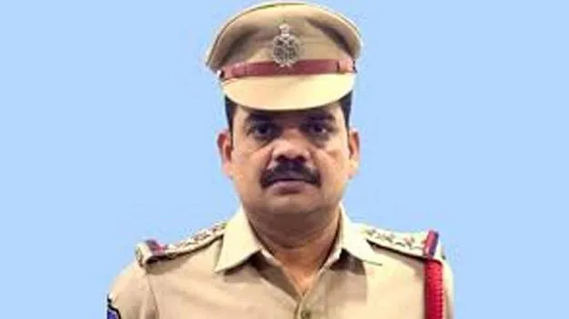 జూబ్లీహిల్స్‌ సీఐకీ సుప్రీంకోర్టులో స్వల్ప ఊరట..