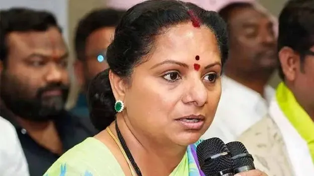 బీసీల జనాభా తక్కువగా చూపే కుట్ర.. కేంద్రంపై కవిత విమర్శలు