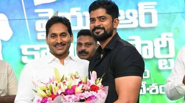 3 కేజీల డ్రగ్స్‌తో పట్టుబడ్డ   వైసీపీ నేత