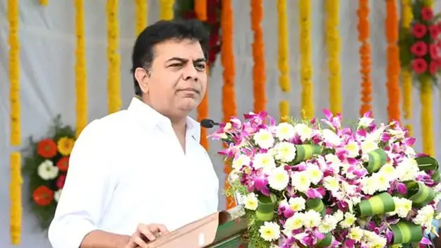 సింగరేణిని ప్రైవేటీకరణ చేయడానికి ప్రభుత్వం కుట్ర చేస్తోంది: కేటీఆర్