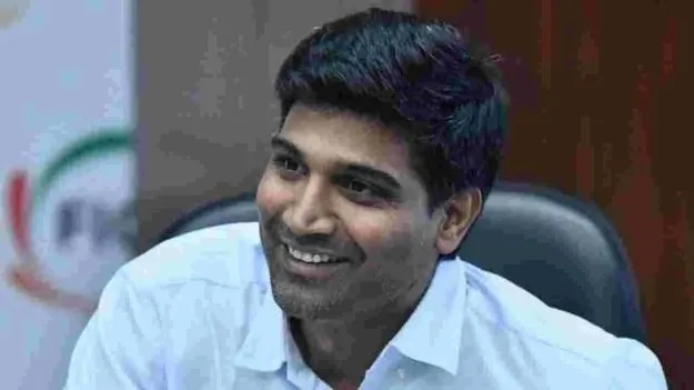 సామాజిక అంశాలపై విద్యార్థులు అవగాహన పెంచుకోవాలి: టీడీపీ ఎంపీ లావు 