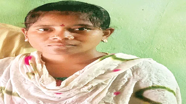   Mom  ఆ పసికందుకు ఏం తెలుసు.. అమ్మ లేదని.. తిరిగి రాదని!