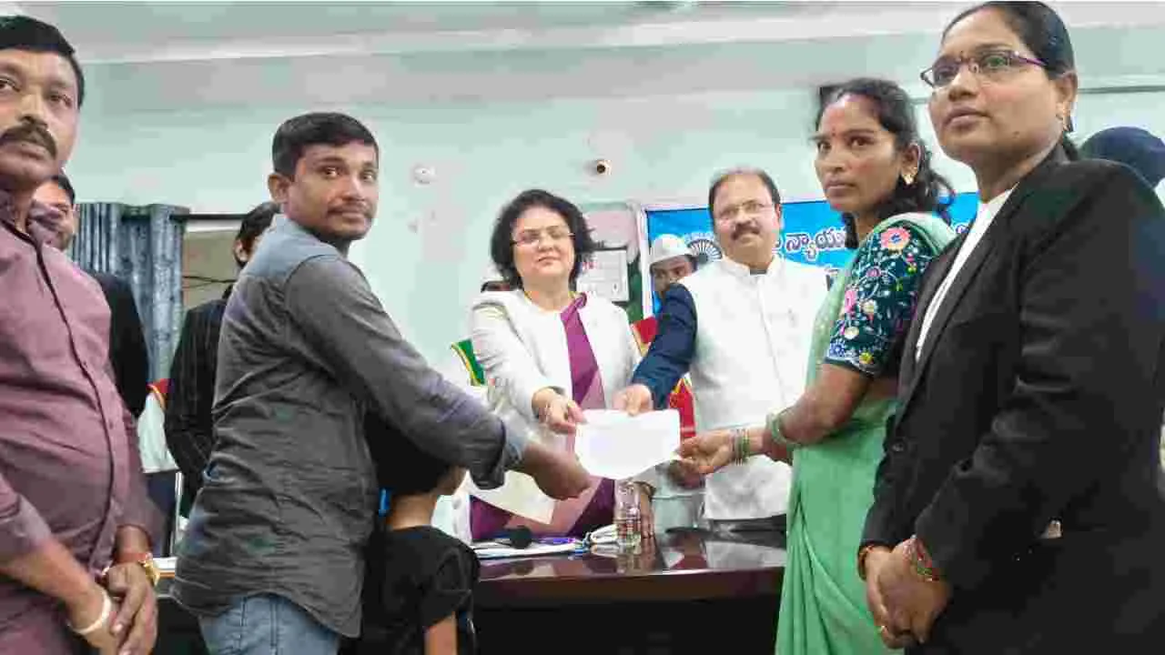 భార్య విలువ తెలిసి.. భర్త మనసు కరిగె.. భార్య విలువ తెలిసి.. భర్త మనసు కరిగె..