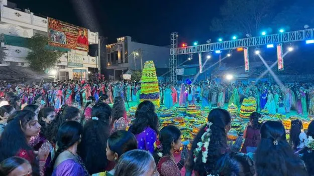 సంబరంగా సద్దుల బతుకమ్మ....