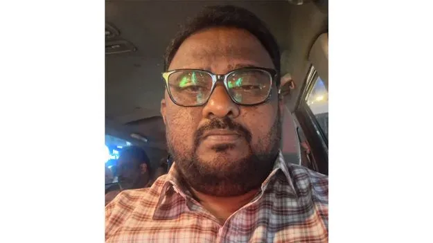 ఎన్నికల వేళ వైసీపీకి షాక్‌