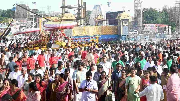 తిరుమల బ్రహ్మోత్సవాలు.. మోహినీ అలంకారంలో మలయప్పస్వామి దర్శనం