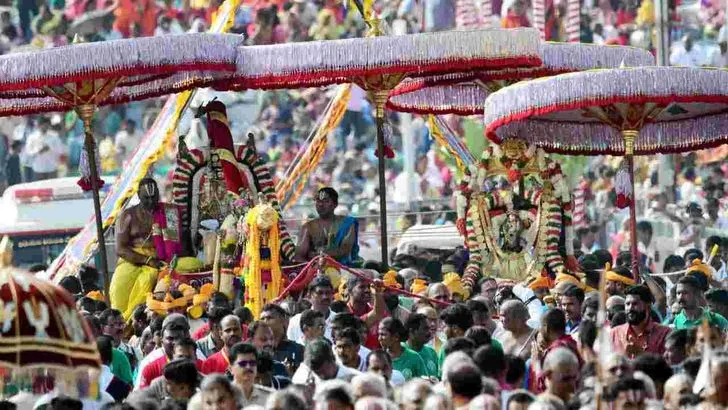 తిరుమల బ్రహ్మోత్సవాలు.. మోహినీ అలంకారంలో మలయప్పస్వామి దర్శనం