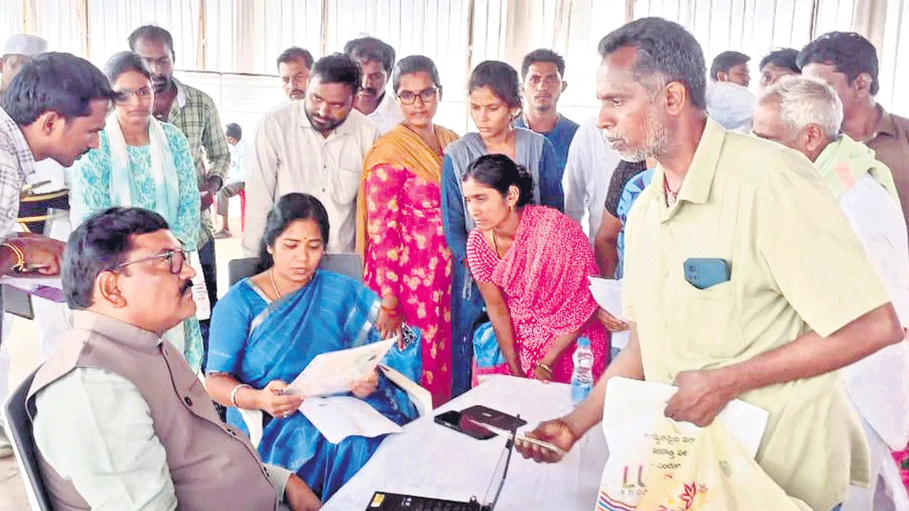 వెలిగొండ నిర్వాసితులకు ప్రభుత్వం అండ
