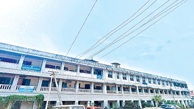  Vacate? ఖాళీ చేయాల్సిందేనా? 