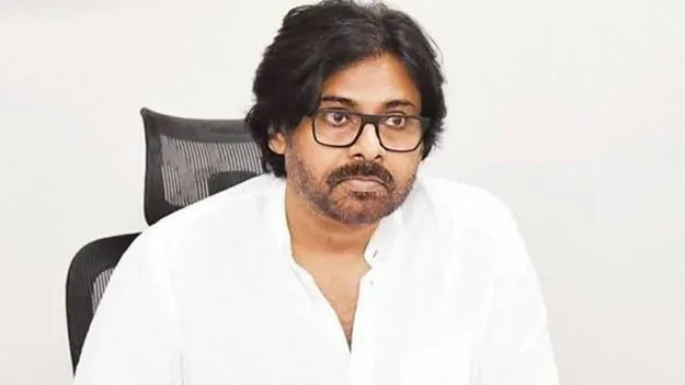 నకిలీ వాట్సాప్ నిర్వాహకులకు పవన్ కల్యాణ్ కార్యాలయం హెచ్చరిక