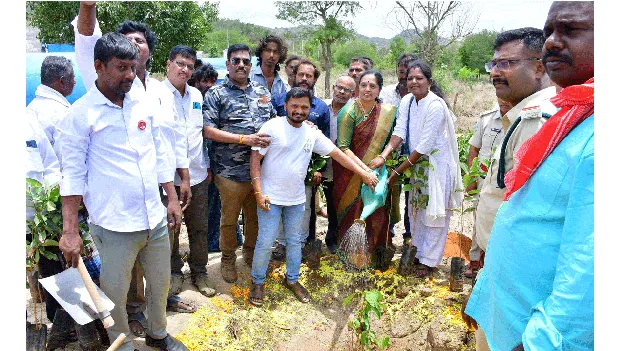 పవనన్న పచ్చతోరణం