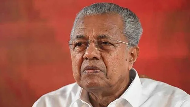 పినరయ్‌పై కేసు పెట్టండి