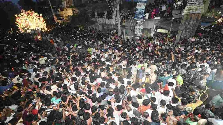 వెంకటగిరిలో పోలేరమ్మ జాతరకు పోటెత్తిన భక్తులు