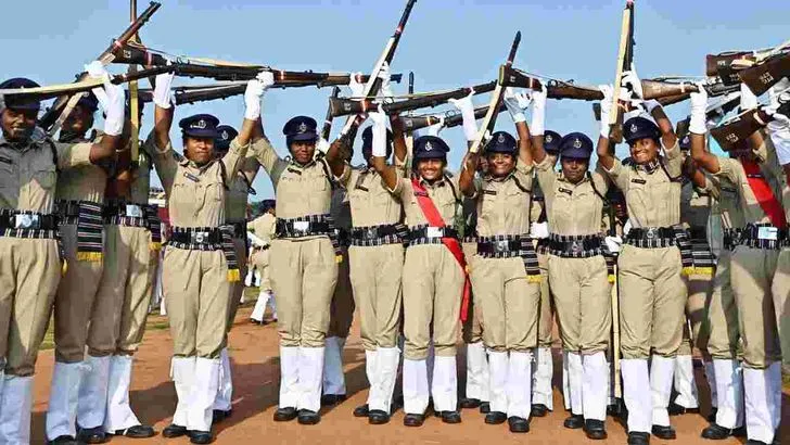 విజయనగరం జిల్లాలో మహిళా కానిస్టేబుళ్ల పాసింగ్‌ అవుట్‌ పరేడ్‌.. హాజరైన హోం మంత్రి అనిత