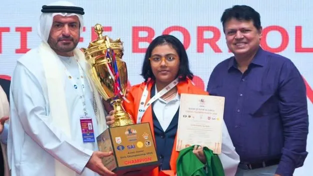 ఆసియా చెస్‌ విజేతలు మయాంక్‌, ప్రతీతి