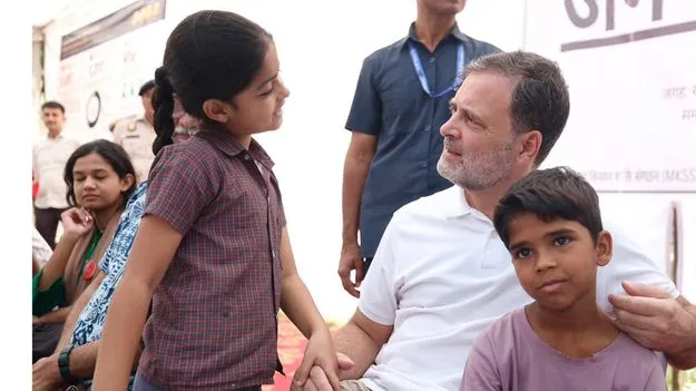 జ్ఞానేశ్‌ తప్పుకోవాలి..  లేదంటే తప్పించాలి