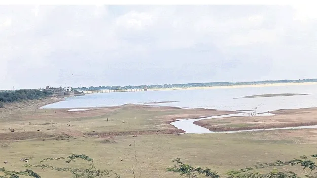 రాళ్లపాడు ఎండుతోంది!