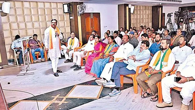 ‘22ఏ’ పేరిట  వ్యవస్థీకృత భూదోపిడీ