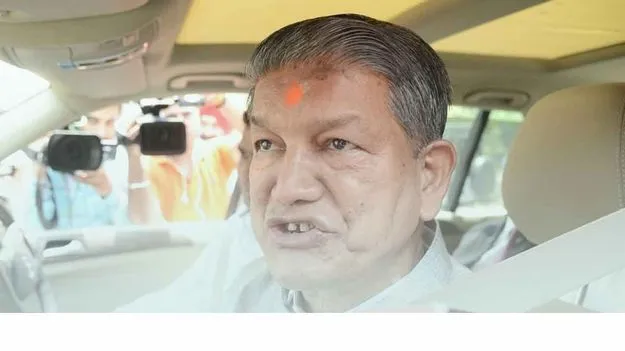 పీఏ ఇంట్లో ఈడీ సోదాలు..