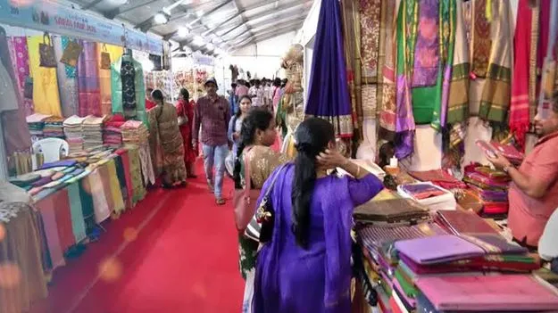 హైదరాబాద్ ‘సరస్ మేళా’లో రికార్డు స్థాయి వ్యాపారం.. రూ.9.29 కోట్ల అమ్మకాలు