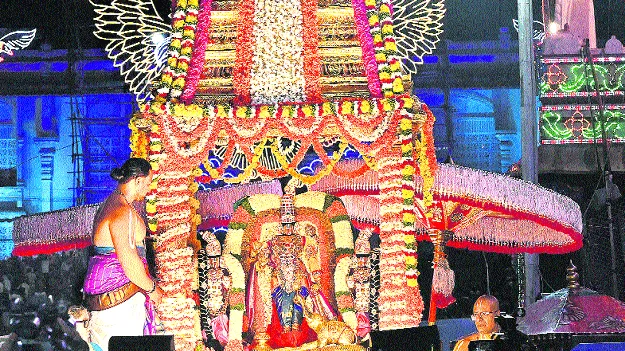 సర్వభూపాలుడిపై సప్తగిరీశుడు